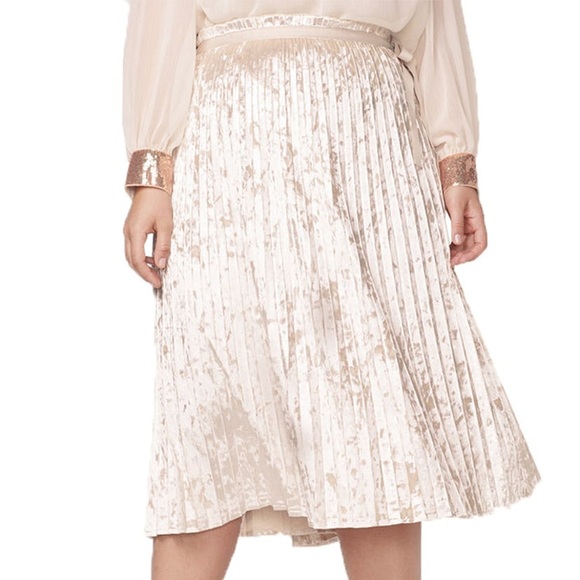 LC Lauren Conrad Dresses & Skirts - LC Lauren Conrad Velvet Cream A-Line Skirt